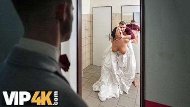 VIP4K. Groom opens the locked door and catches bride cheating on him