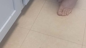 Watch my feet as I wash dishes again (don't touch)