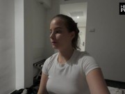 Er fickt mich in El Arenal, Mallorca. Das Zimmermädchen stört uns, doch er fickt mich weiter. Vlog 2/16