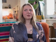 Ersties - Lesemaus Nelio macht es sich mit ihren Fingern, bis sie kommt 4/16