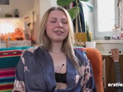 Ersties - Lesemaus Nelio macht es sich mit ihren Fingern, bis sie kommt 6/16