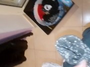 Enorme pisciata con mega sega ed enorme sborrata con i calzini della  16/16