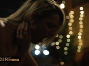 Passionate sex on a rooftop in L.A. 10/16