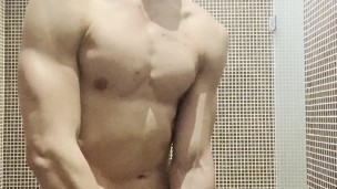 Twink is jerking off during his workout