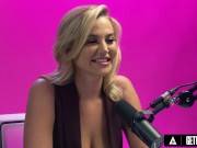 Naturally Stacked Blonde Fingers Herself 1/16