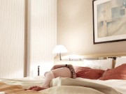 セクシーパンティーセミヌード＆豹柄キャミワンピでの撮影シーン