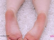 Pretty Teen masturbates 2/16