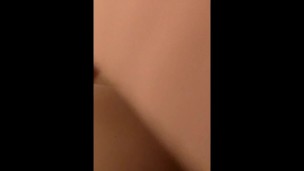 Ma poupée m’offre sa chatte