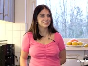 Ersties - Zwei heiße Babes verweigern einem heißen Babe die Befriedigung 6/16