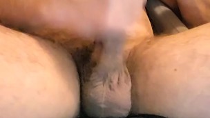 HAIRY MUSCLE BEAR PLAYING WITH NIPPLES AND CUMMING!