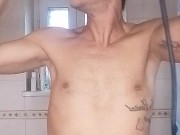 Mi doccio e mi faccio un mega segone con tata sborra calda che schizza 16/16