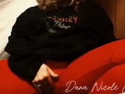 Playing with my pussy in the bathroom for you 10/16