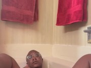 Bathtub edging - Screenshot 12 of 16 - Masturbation