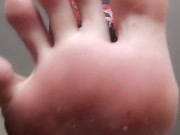 Füße, Erniedrigung, stinkigen Sohlen: ich mache dich zu meinem Fuß sklaven und mache dich runter 14/16