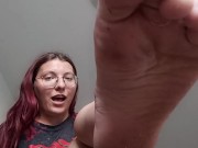 Füße, Erniedrigung, stinkigen Sohlen: ich mache dich zu meinem Fuß sklaven und mache dich runter 5/16