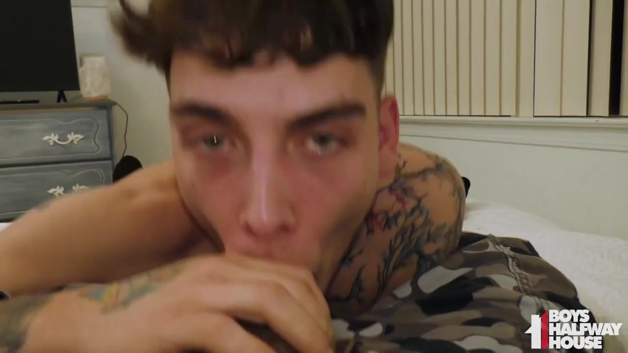 Straight Cum Dump Teen Sucks Daddy's Big Dick POV - 無料セックスビデオ - RedTube
