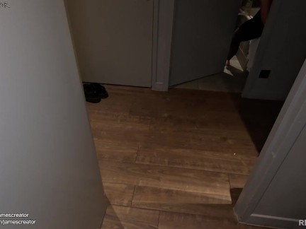 Une Française Au Gros Cul Trompe Son Mec, Chopée En Train De Se Masturber Et Défoncée Par Son Coloc