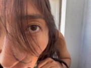 Joven nalgona sale a broncear su cuerpo y me termina follando rico y duro!