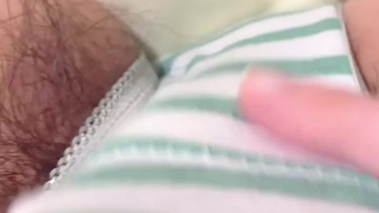 濡れ音すごすぎ♡剛毛素人が喘ぎまくり指オナニー♡しましまパンティの中でイっちゃう♡【個人撮影】 - Free Sex Video - RedTube