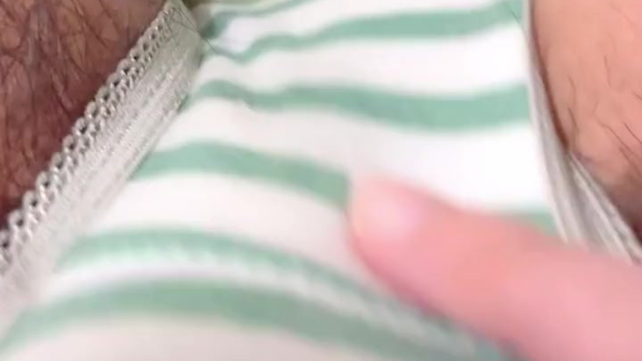 濡れ音すごすぎ♡剛毛素人が喘ぎまくり指オナニー♡しましまパンティの中でイっちゃう♡【個人撮影】 - Free Sex Video - RedTube