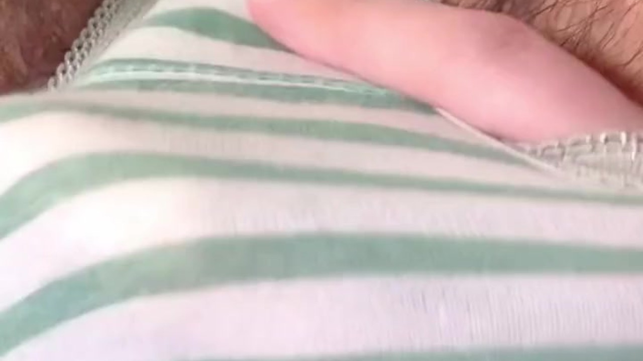 濡れ音すごすぎ♡剛毛素人が喘ぎまくり指オナニー♡しましまパンティの中でイっちゃう♡【個人撮影】 - Free Sex Video - RedTube