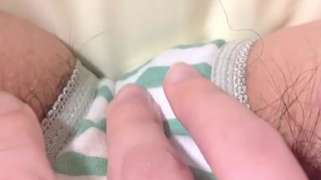 濡れ音すごすぎ♡剛毛素人が喘ぎまくり指オナニー♡しましまパンティの中でイっちゃう♡【個人撮影】 - Free Sex Video - RedTube