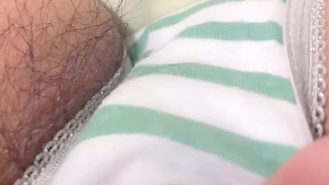 濡れ音すごすぎ♡剛毛素人が喘ぎまくり指オナニー♡しましまパンティの中でイっちゃう♡【個人撮影】 - Free Sex Video - RedTube