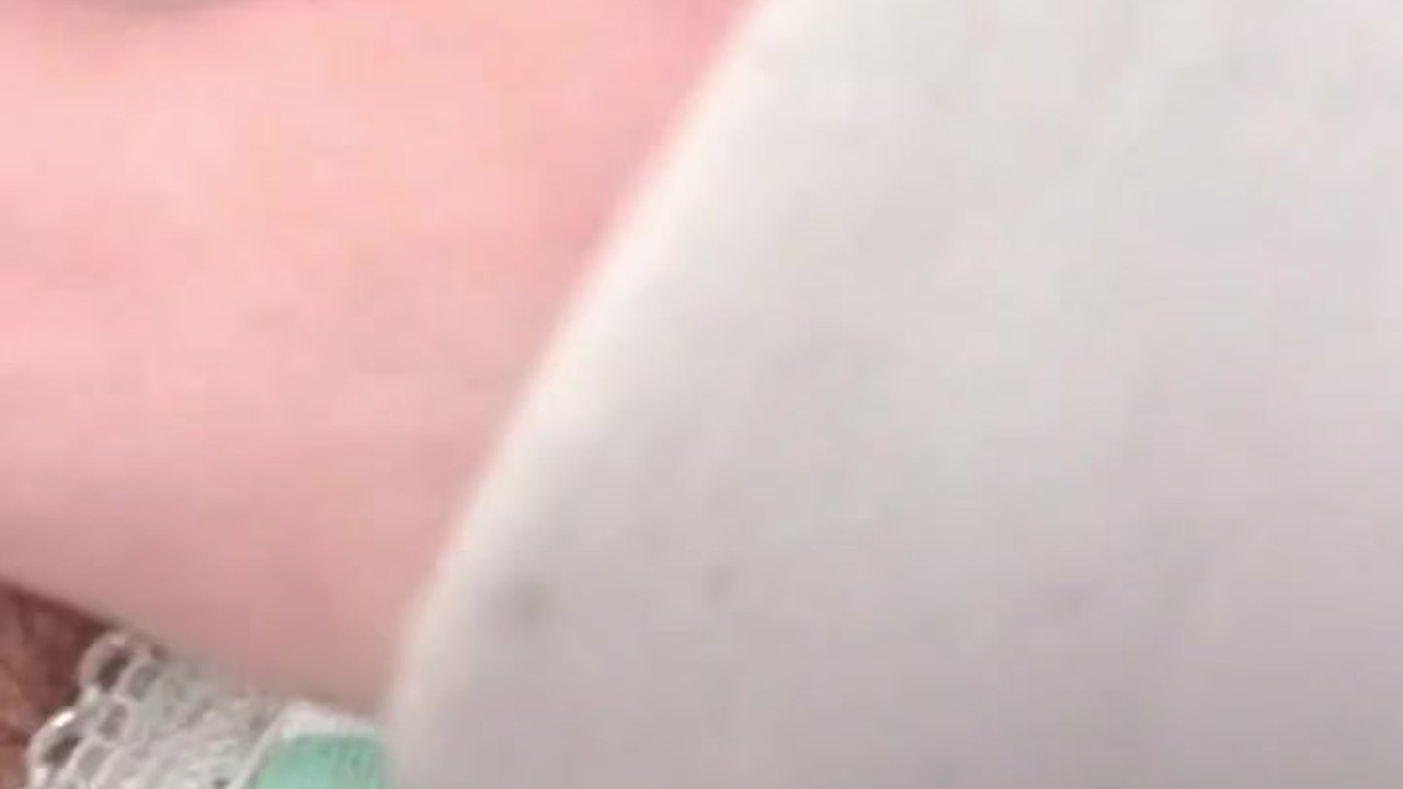 濡れ音すごすぎ♡剛毛素人が喘ぎまくり指オナニー♡しましまパンティの中でイっちゃう♡【個人撮影】 - Free Sex Video - RedTube