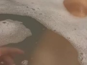 Mentre Aspetto lui .. MI Masturbo !