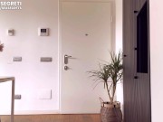 SEDUCO IL FATTORINO, MI SCOPA COME UNA PUTTANA - MI SBORRA SULLA LINGUA 1/16