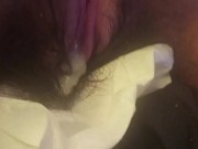Mi esposo me hace creampie mientras ve el vídeo de como me coge mi compañero de trabajo