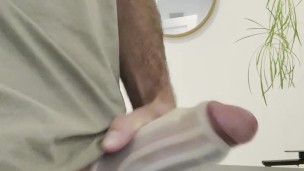 Shaking balls orgasm