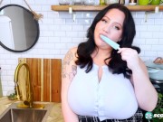 Big Tits Hottie Amber Marie 2/16