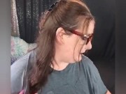 Smoking Girl Live Stream Chatting - Screenshot 13 of 16 - BBW