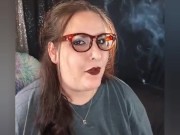 Smoking Girl Live Stream Chatting - Screenshot 8 of 16 - BBW