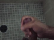 Masturbandome en la ducha pensando en mi colombiana