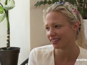 Ersties - Sexy deutsche Blondine fingert im heißen Solo 16/16