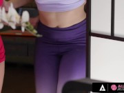 Complimentary Massage Gets Naughty With Horny Masseuse 3/16