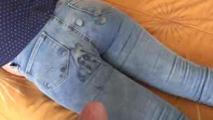 I hike up my jeans three times so my stepson cums on my ass, full cumshots