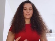 Ersties - Brünette benutzt einen Vibrator, um zum Orgasmus zu kommen 15/16