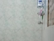 Bañándome con mi cuñado,me lo hace mejor que su hermano 1/16