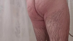 Washing up before work