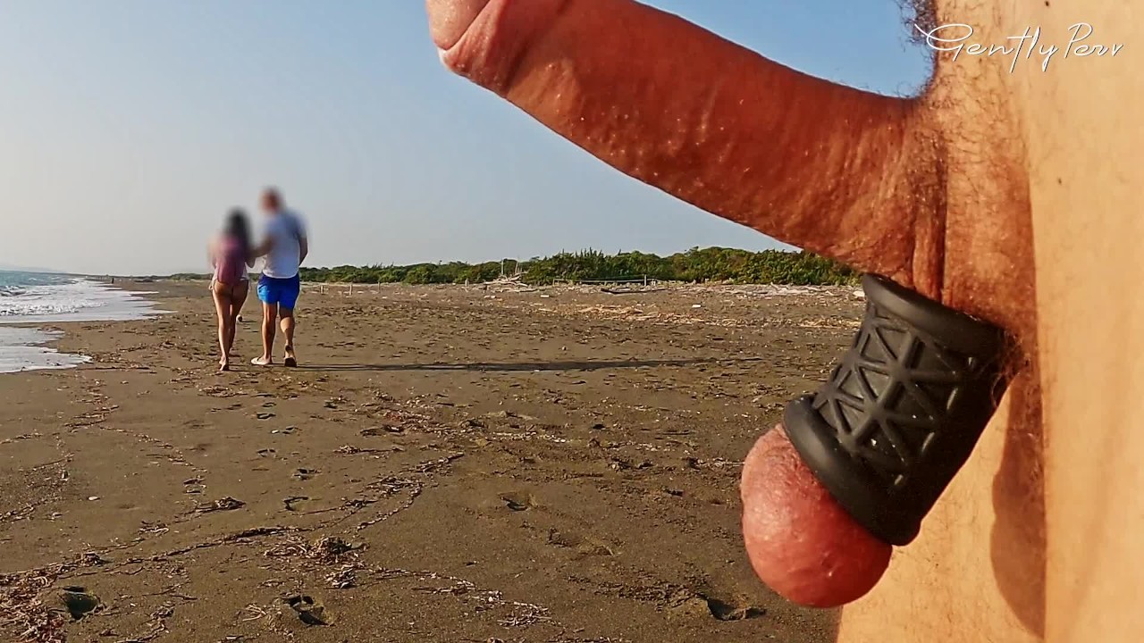 ANAL FINGERING FOR A SLUT: public beach slut analized and handjob - 無料セックスビデオ - RedTube