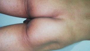 teen femboy ass,mostrando su culo, en busca de un activo, quieres probar