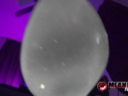 Busty Babe Shows Off Her Sexy Feet 12/16