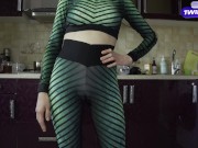 Потёрся о киску сводной сестры и накончал ей полные штаны. 2/16