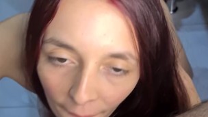 LE DOY UNA MAMADA A MI HERMANASTRO PARA QUE NO LE DIGA A MIS PADRES