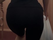 Stranger girl gave me hot blowjob in entrance 5/16