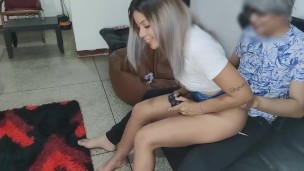 jugando play me follo a mi despues del colejugando play me follo a mi despues del co