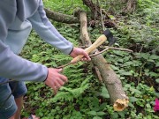 Romantyczny sex przy ognisku z gorącą żoną nad jeziorem. Polska milf 3/16